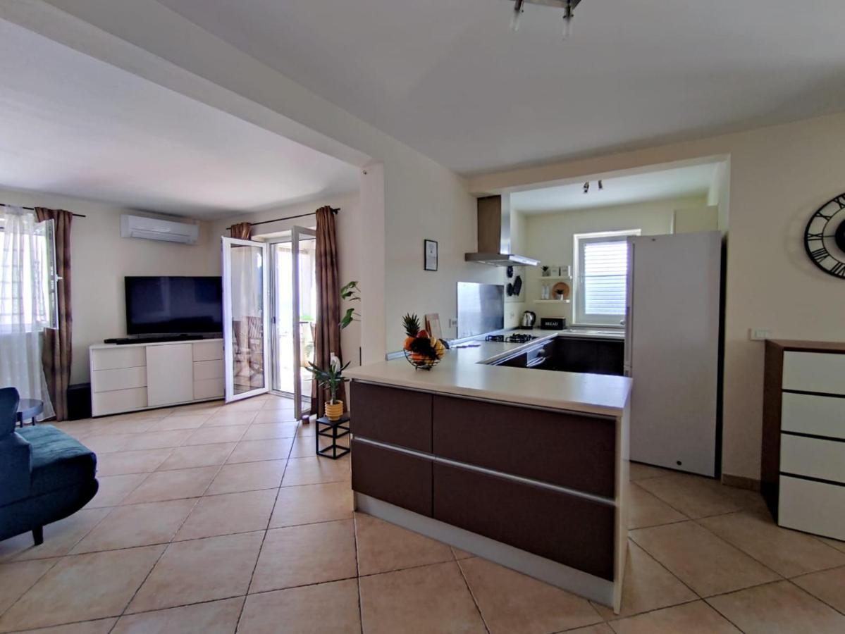Apartment Teleferica Rabac Bagian luar foto